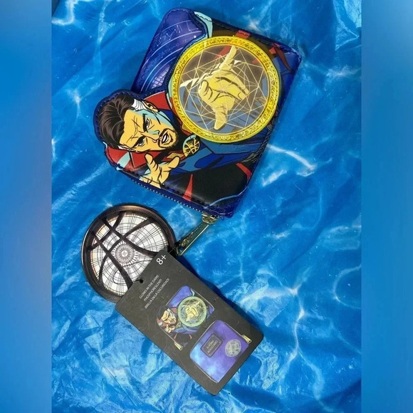 Marvel / Loungefly - Doctor Strange / Glow in the Dark Wallet - BNWT πͺπ§ββοΈ - Picture 3 of 16